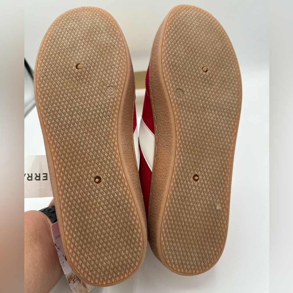 SINCERLY JULES Red & White Memory Foam Sneakers NWT | Size 8 | Sierra - Picture 10 of 10